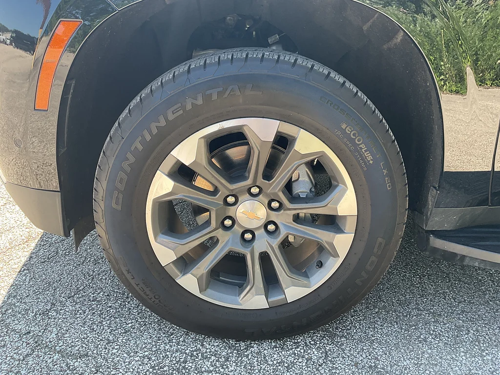 Used 2025 Black Chevrolet LS image 17