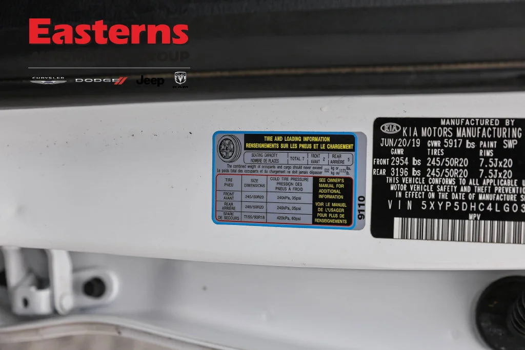 Used 2020 White Kia SX image 41