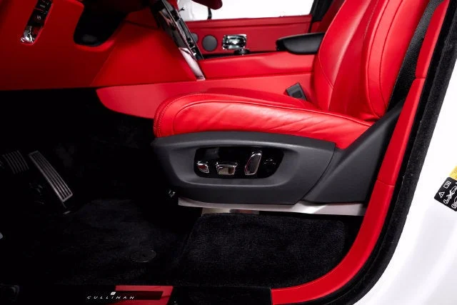 Used 2023 Arctic White Rolls-Royce  image 22