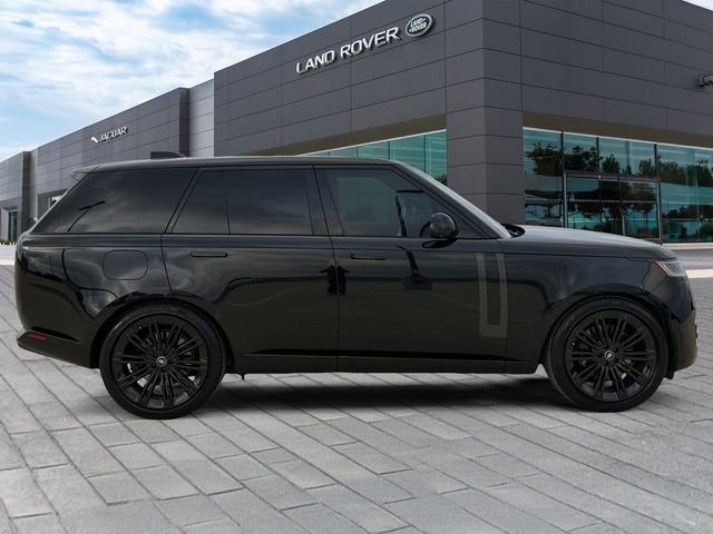 Certified Used 2025 Santorini Black Metallic Land Rover SE image 6
