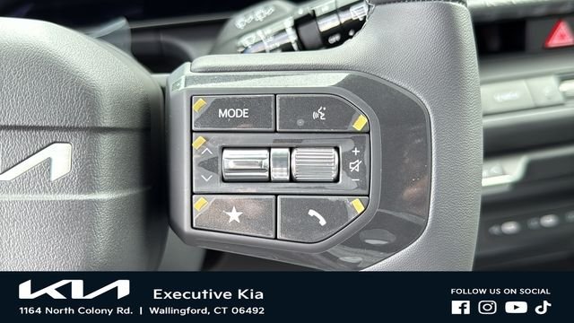 New 2027 Terrain Brown Kia X-Line S image 14