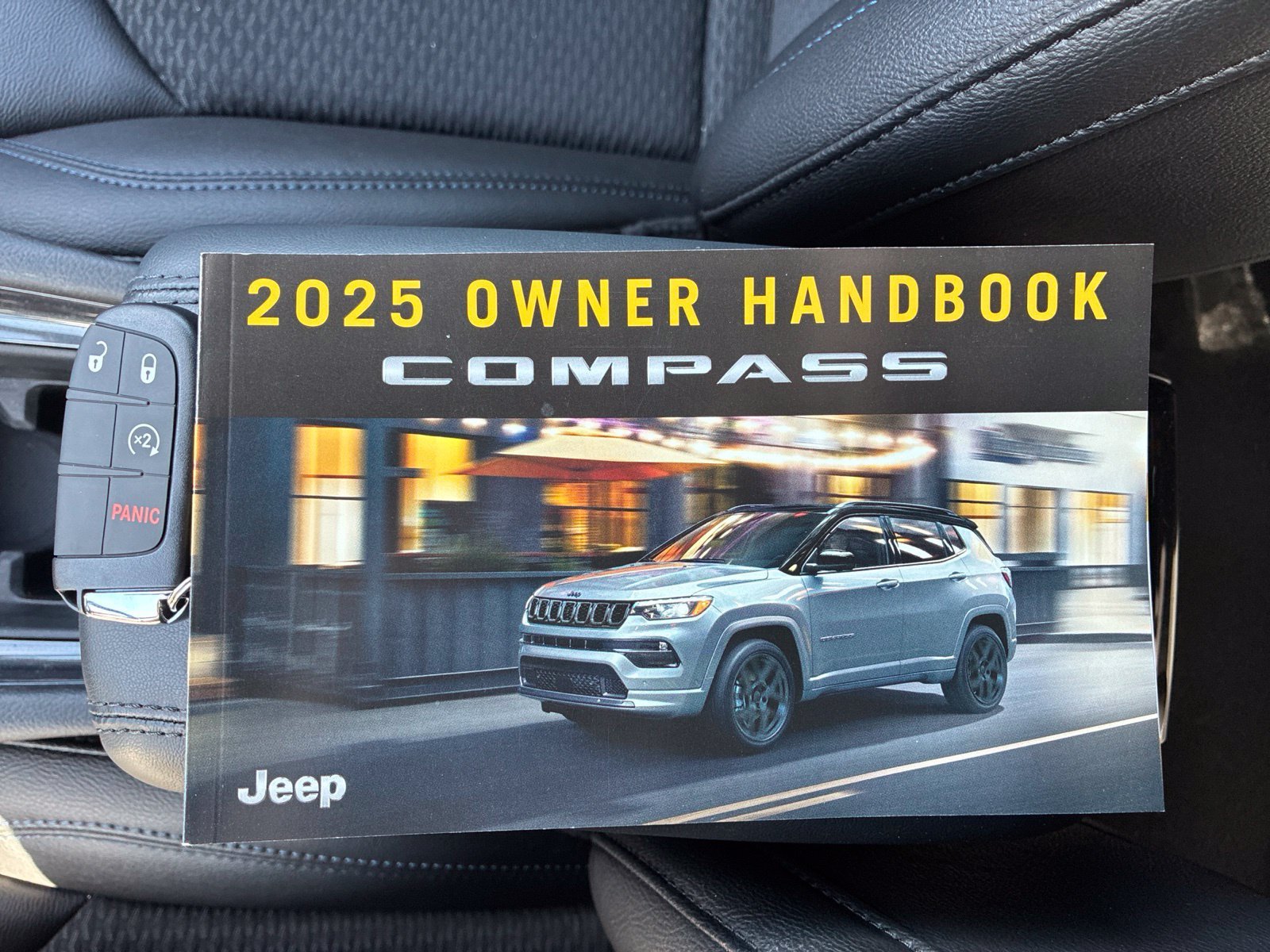 Used 2025 Silver Jeep Latitude image 18