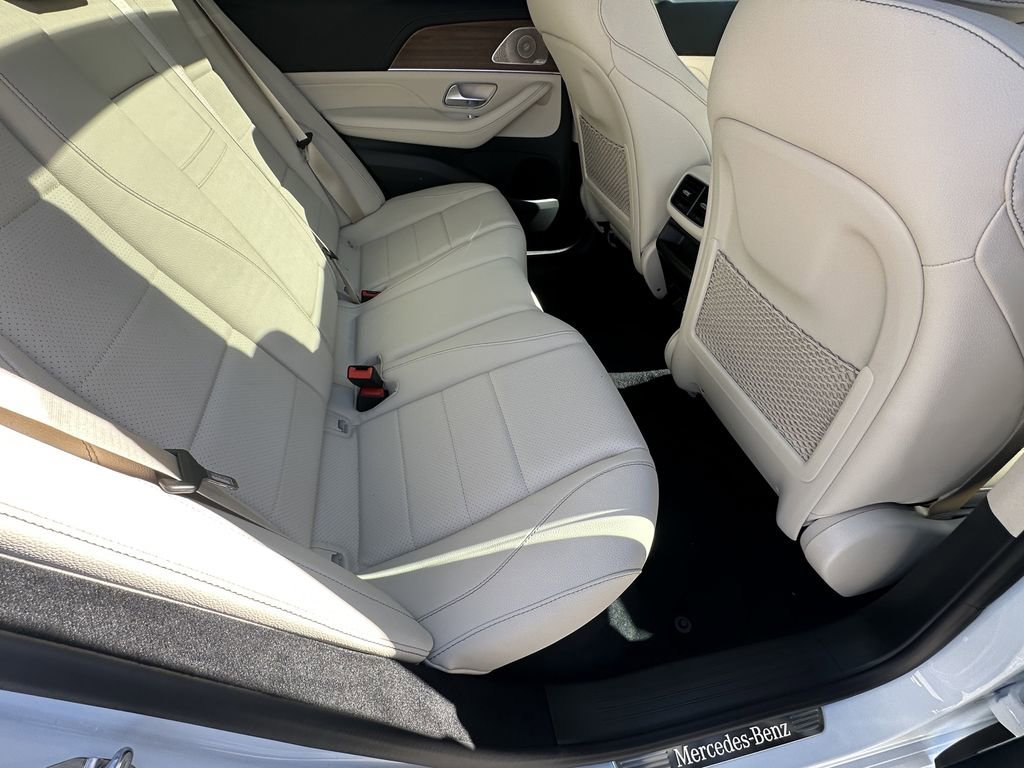 New 2026 MANUFAKTUR Moonlight White Metallic Mercedes-Benz GLE 350 image 57