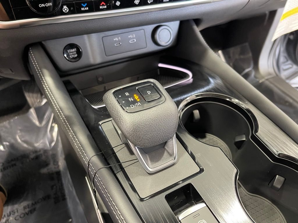 2026 Nissan Rogue Platinum - Photo 10