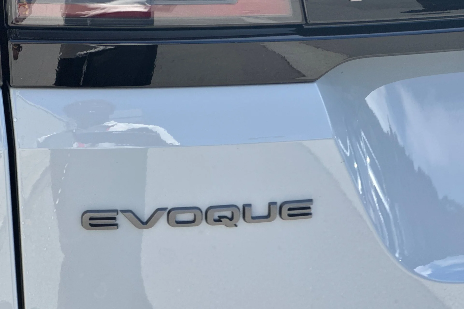New 2026 ARROIOS GREY Land Rover Core S image 12