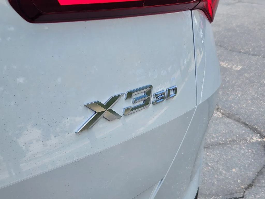 New 2026 Mineral White Metallic BMW 30 xDrive image 19