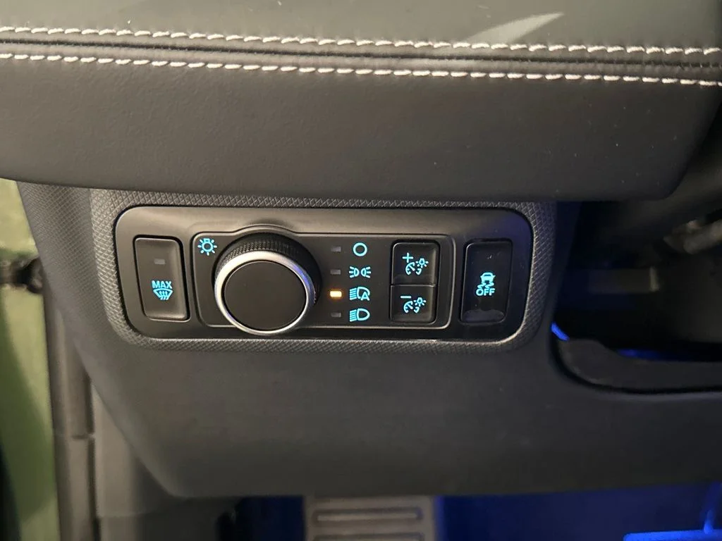 Certified Used 2025 Green Ford Premium image 20
