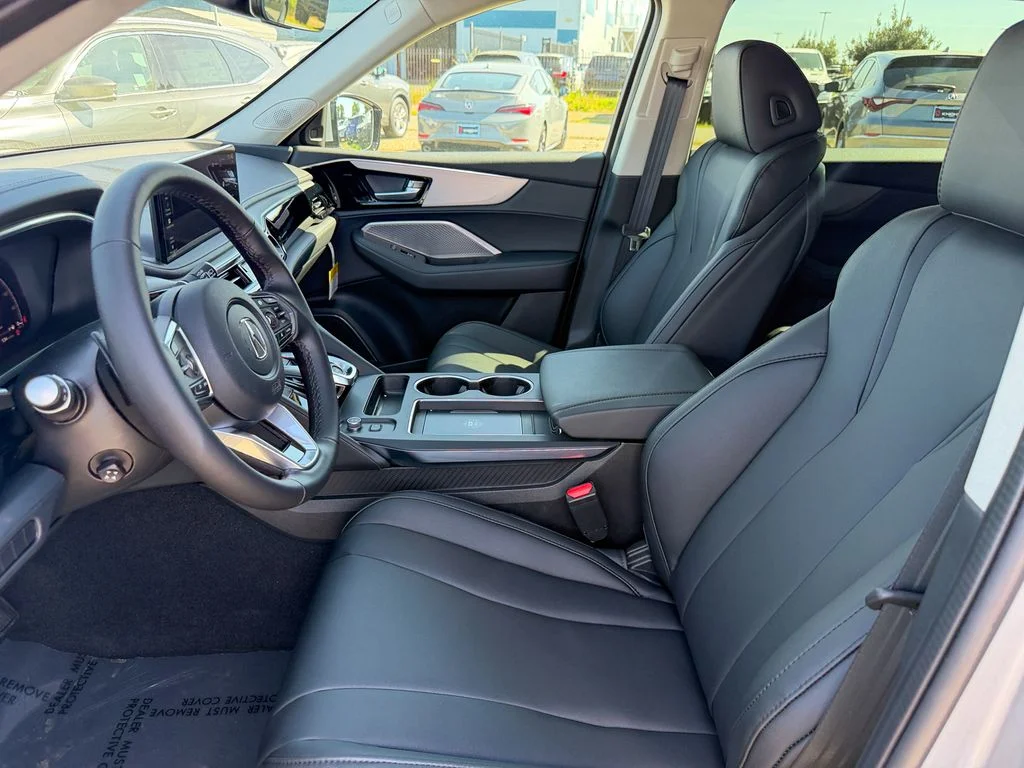 New 2026 Solar Silver Metallic Acura Base image 12