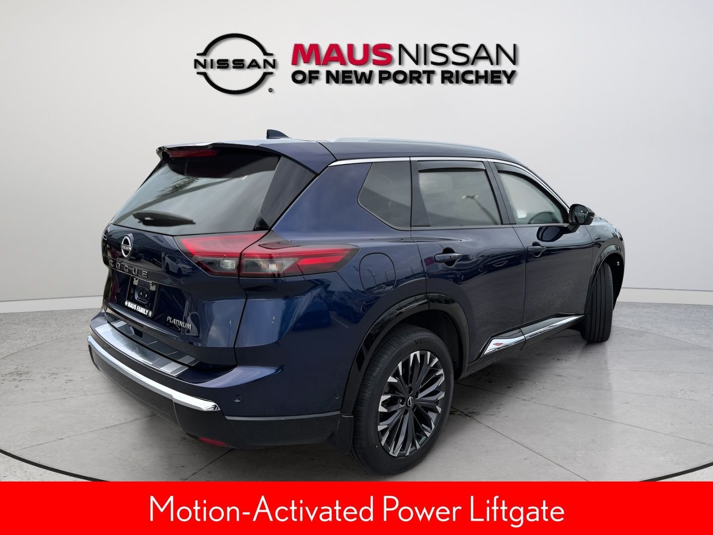 Used 2024 Blue Nissan Platinum image 9