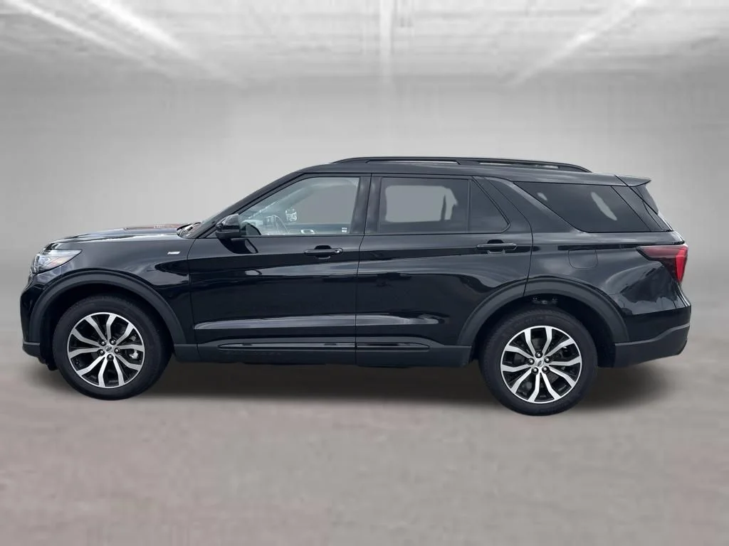 Used 2025 Black Ford ST-Line image 2
