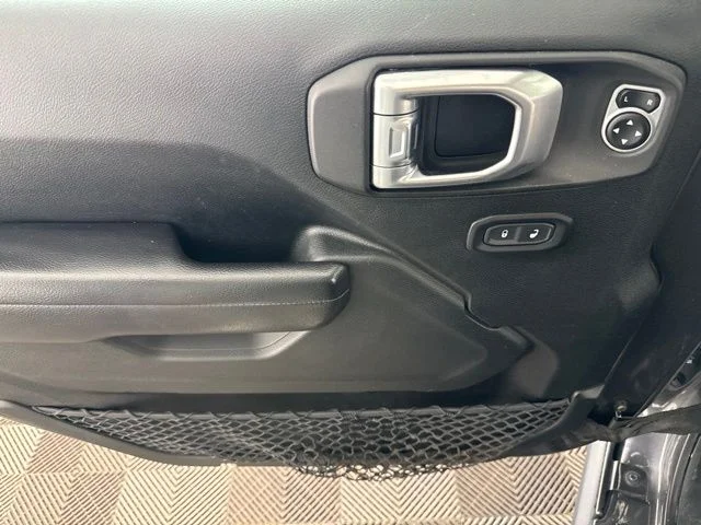Used 2020 Gray Jeep Unlimited Rubicon image 22
