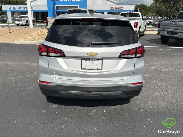 Used 2022 Silver Ice Metallic Chevrolet LT image 6