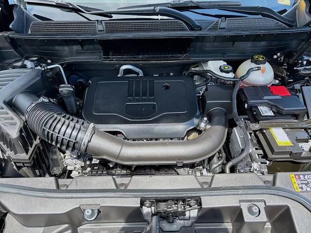 Used 2023 Black GMC SLE image 32