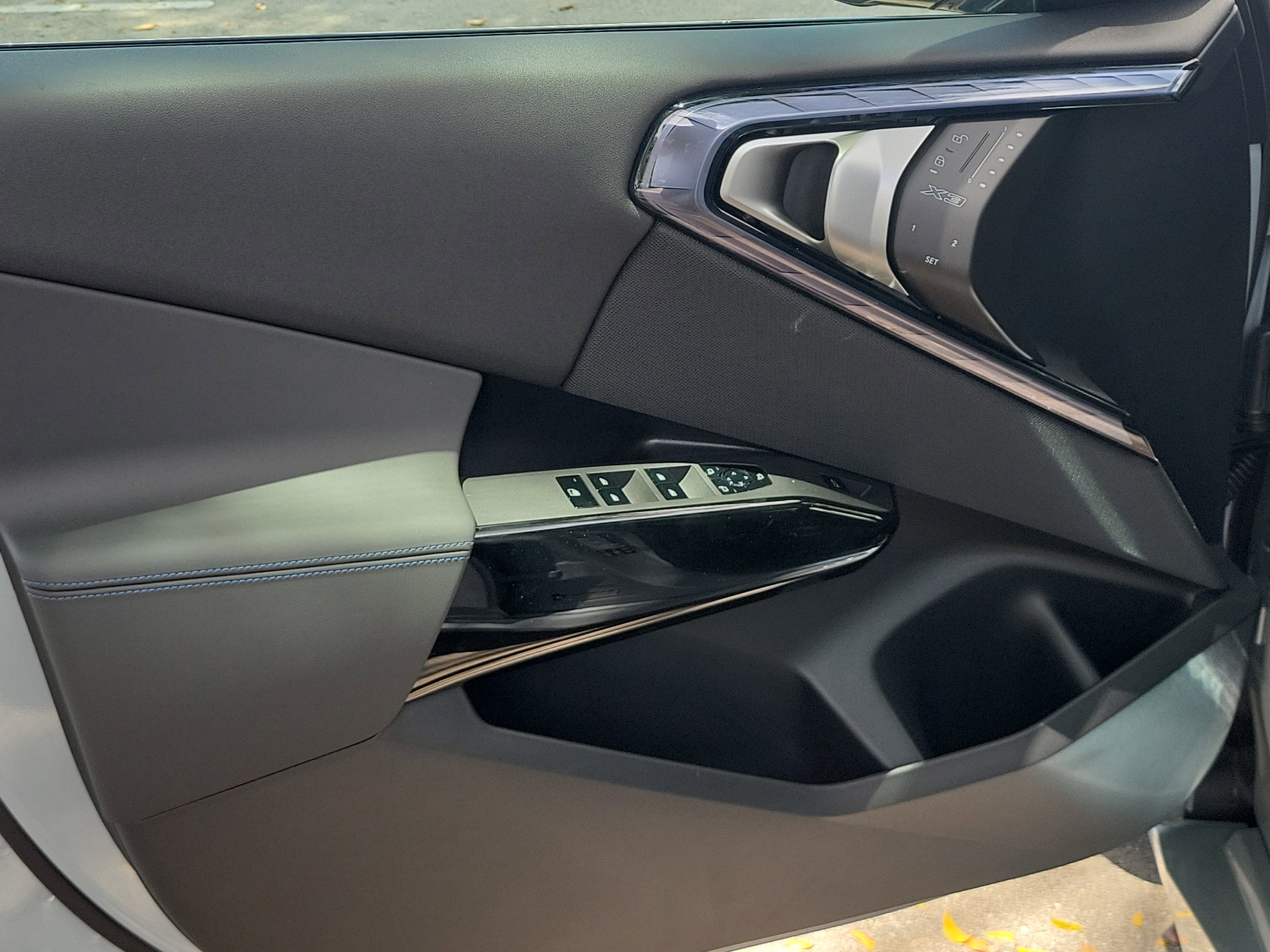 New 2026 Brooklyn Grey Metallic BMW 30 xDrive image 17