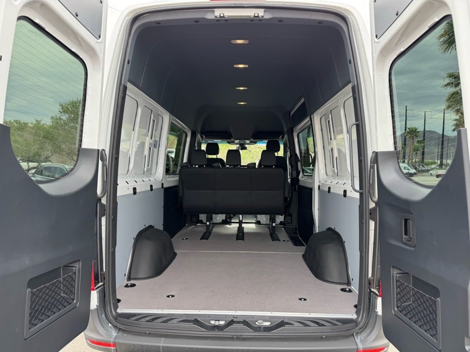 New 2026 Arctic+White Mercedes-Benz DCVS2S image 15