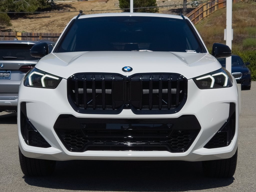 New 2027 Alpine White BMW xDrive28i image 2