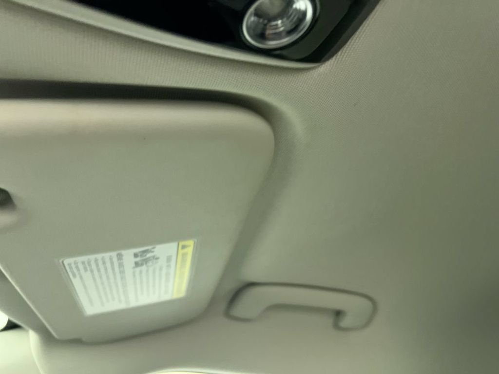 Certified Used 2024 Black Kia Wind image 15