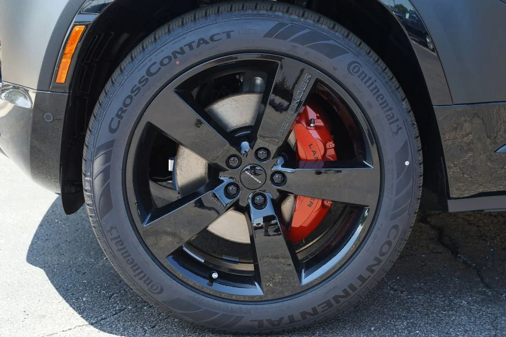 New 2026 Santorini Black Land Rover X image 9