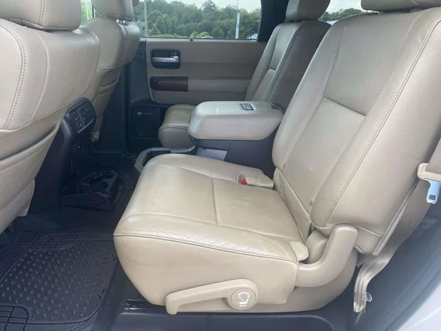Used 2014 White Toyota Platinum image 10