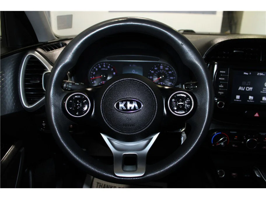 Used 2020 Snow White Pearl Kia LX image 25