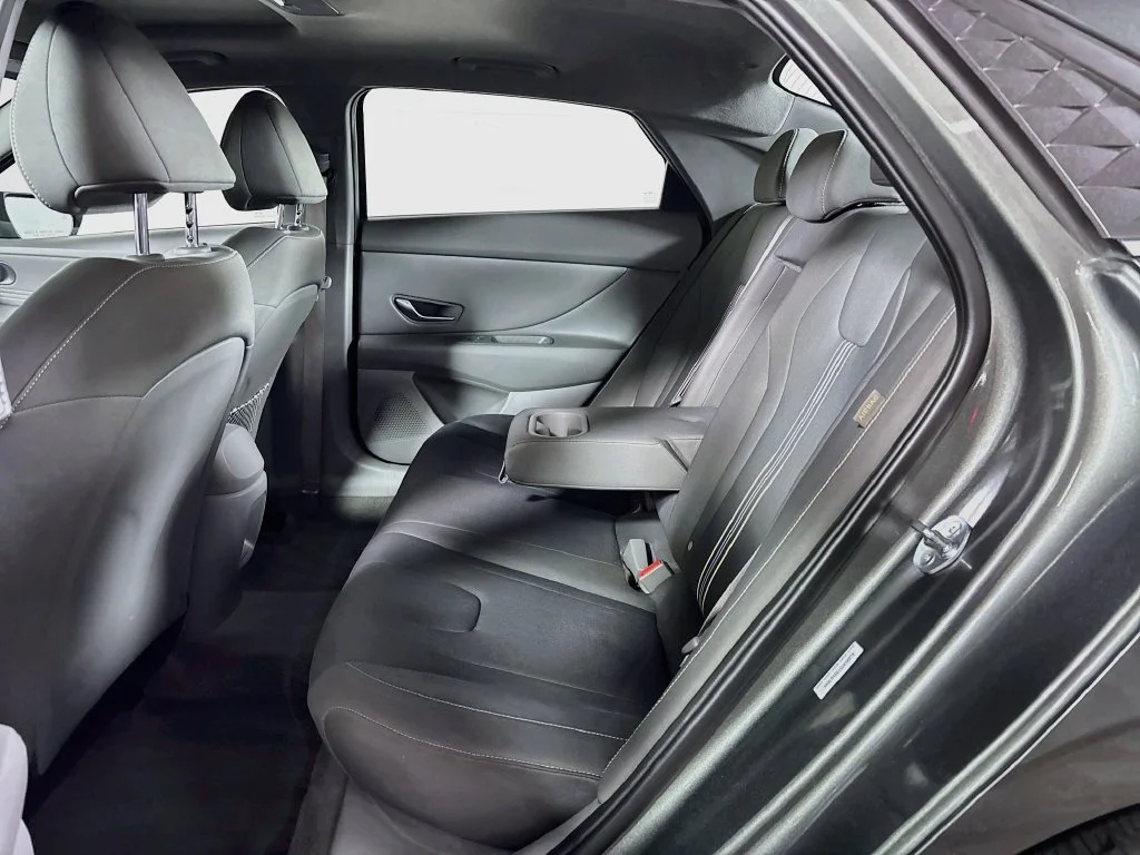Used 2025 Gray Hyundai SEL Convenience image 20