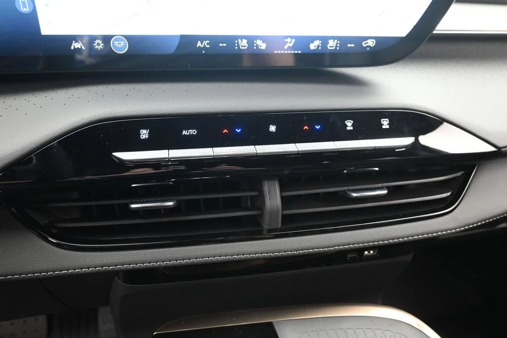 New 2026 Black Buick Avenir image 21