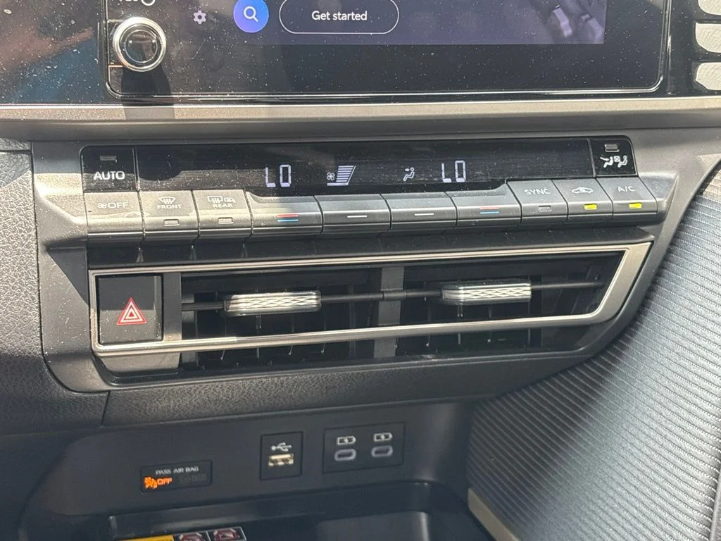 Used 2025  Toyota SE image 14