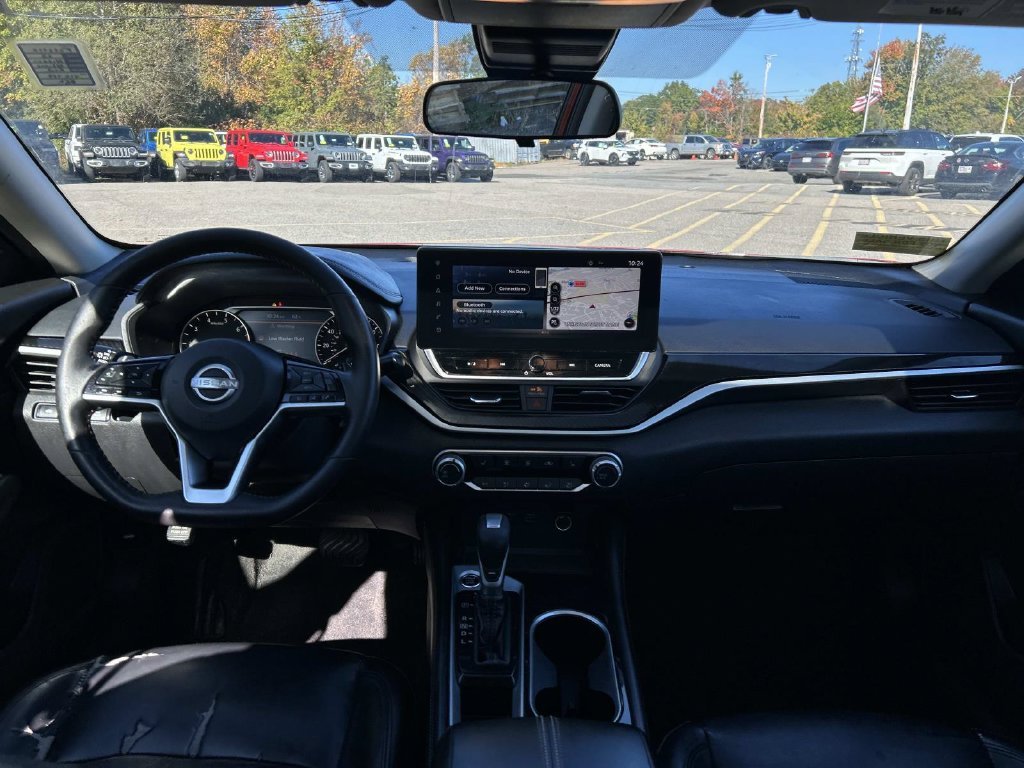 Used 2023 Red Nissan 2.5 SR image 19