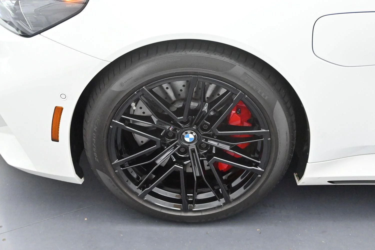 Used 2025 Alpine White BMW Sedan image 40
