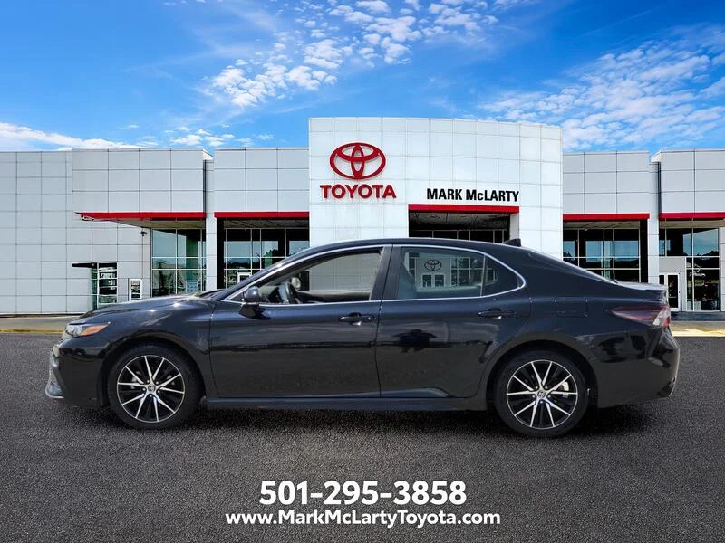 Used 2024 Midnight Black Metallic TOYOTA SE AUTO image 2