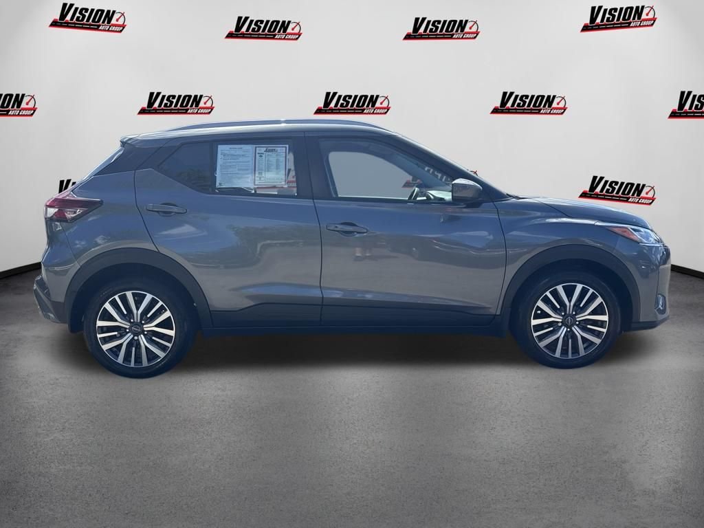 Used 2023 Gray Nissan SV image 4