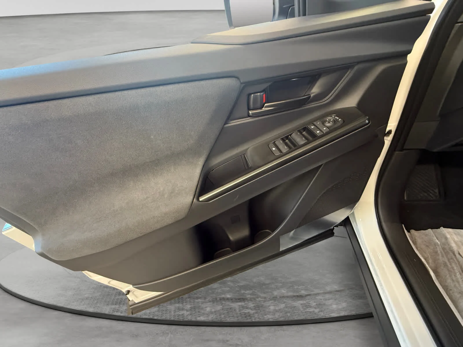 2026 Toyota C-HR SE - Photo 10