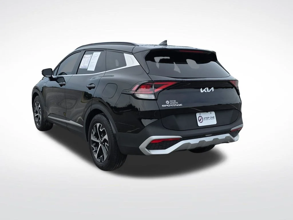 Used 2025 Black Kia EX image 4