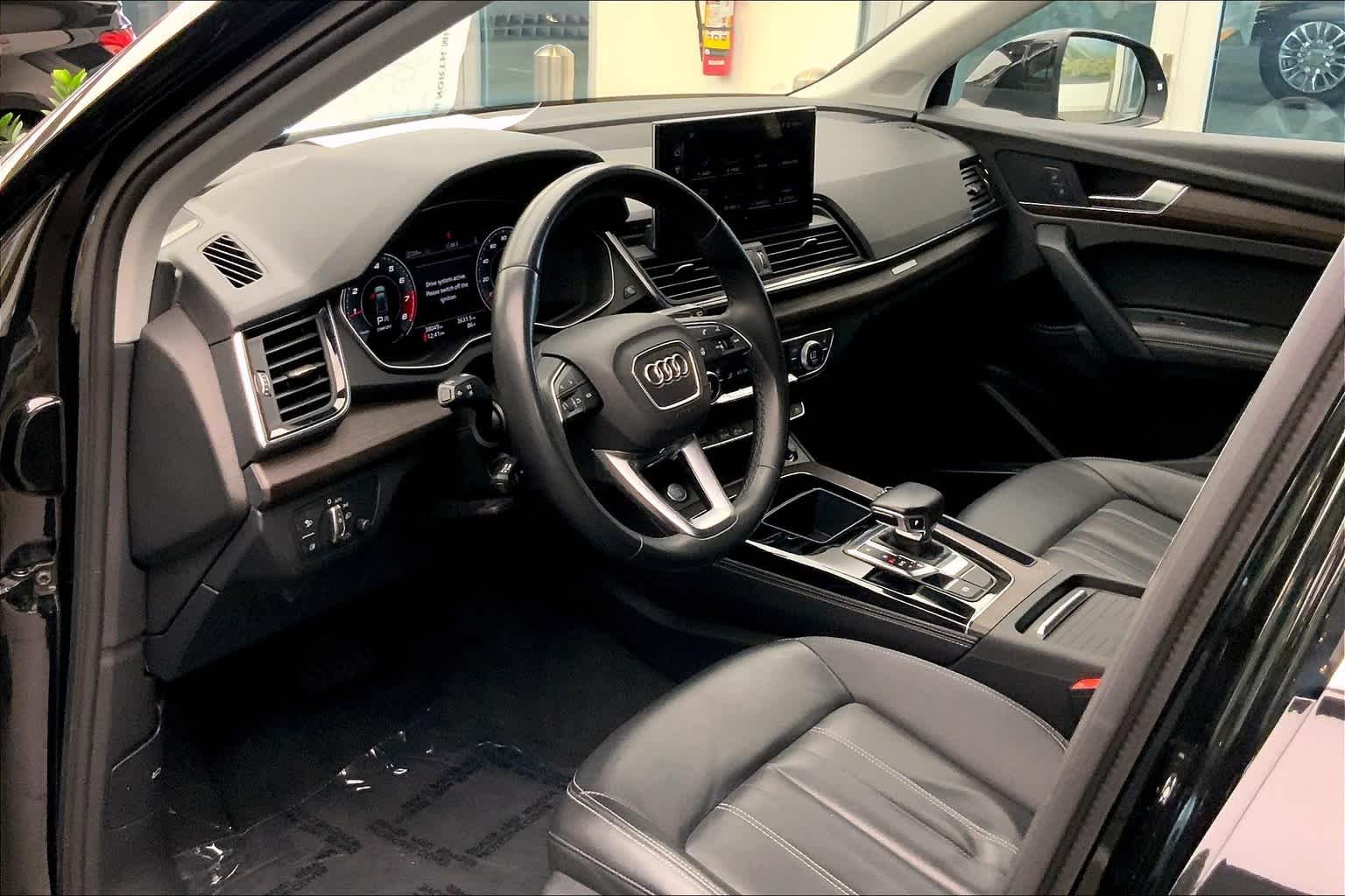 Used 2021 Mythos Black Metallic Audi Premium Plus image 18