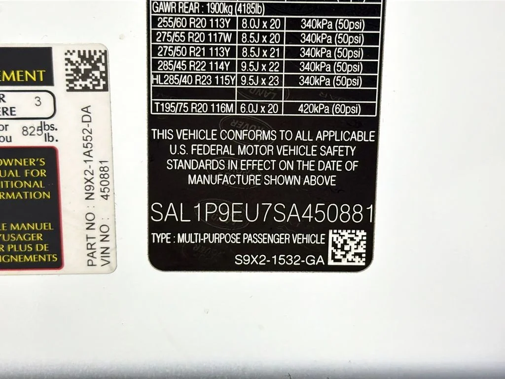 Certified Used 2025 White Land Rover SE image 34