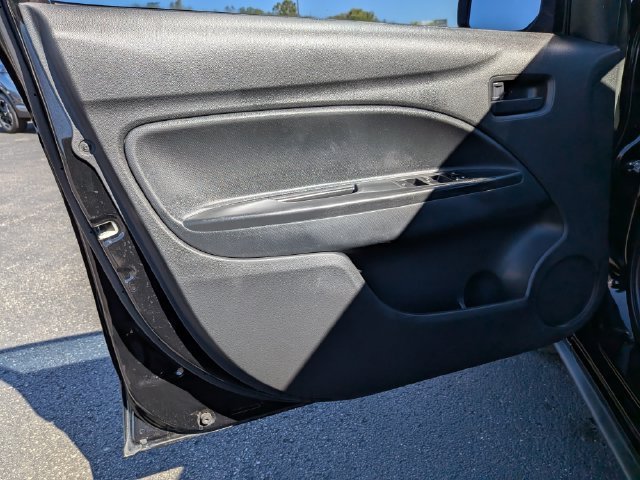 Used 2022  Mitsubishi ES image 13
