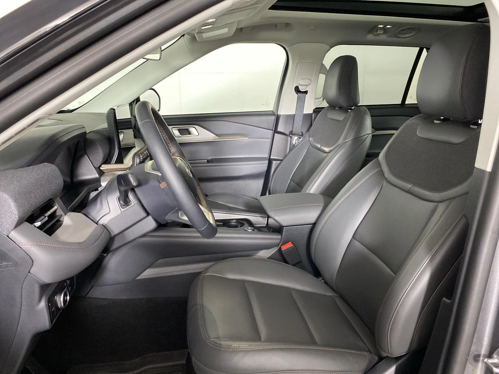 New 2026 Carbonized Gray Metallic Ford Active image 10