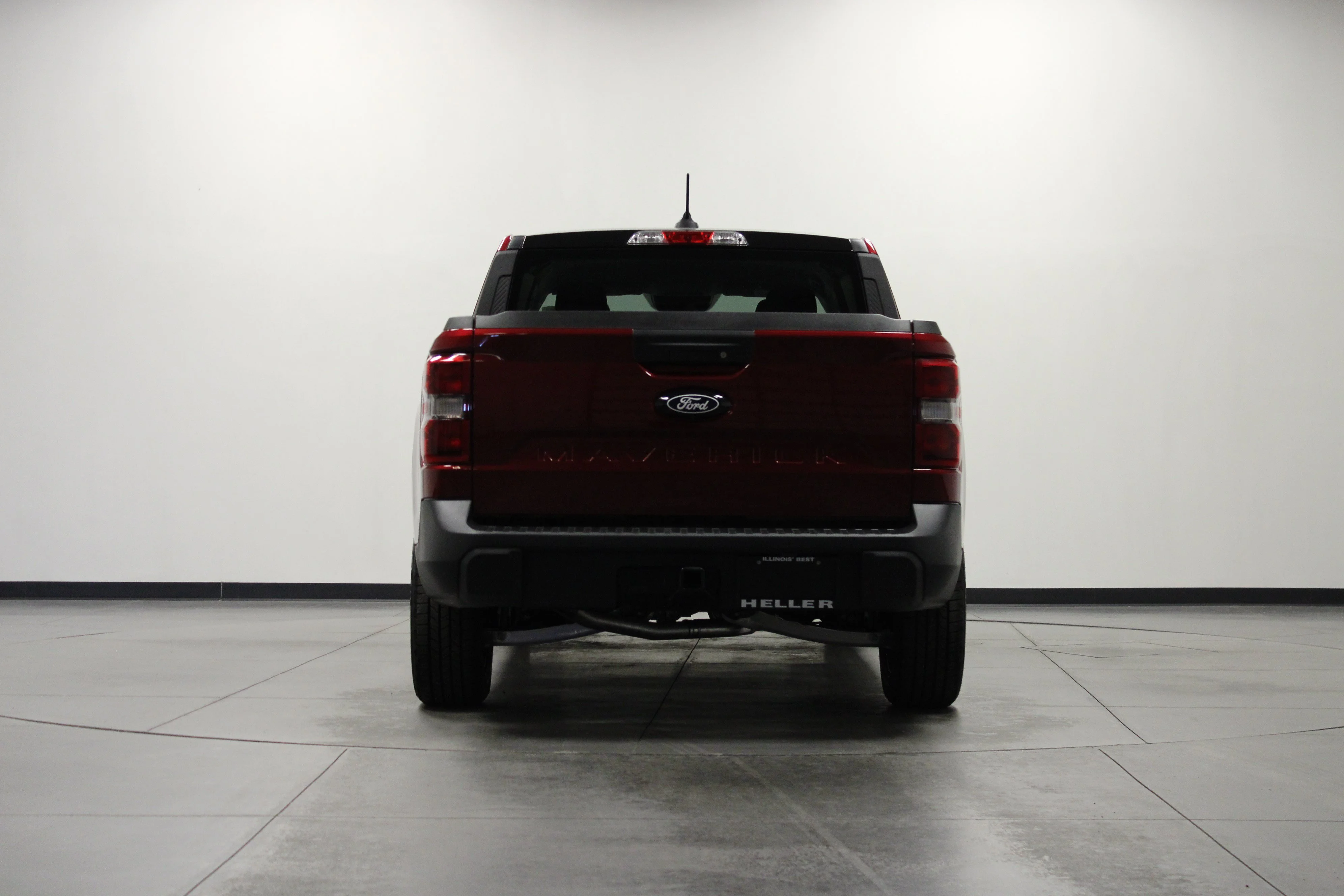 New 2026 Ruby Red Metallic Tinted Clearcoat Ford XLT image 5
