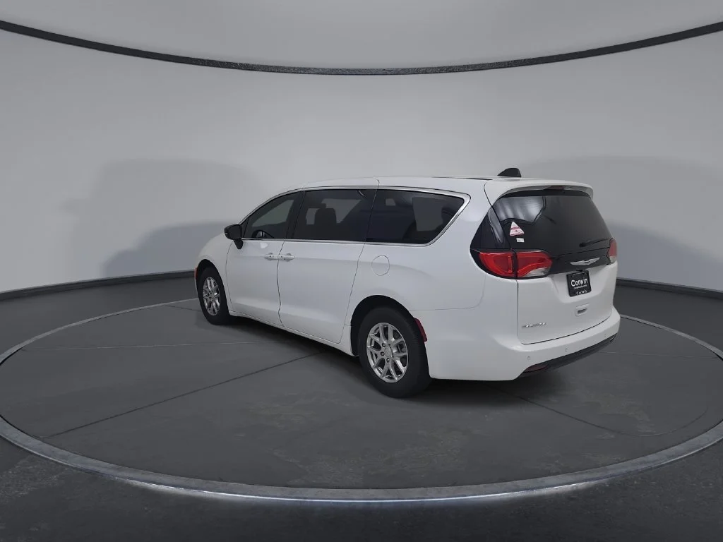 New 2027 Bright White Clear-Coat Paint Chrysler LX image 11
