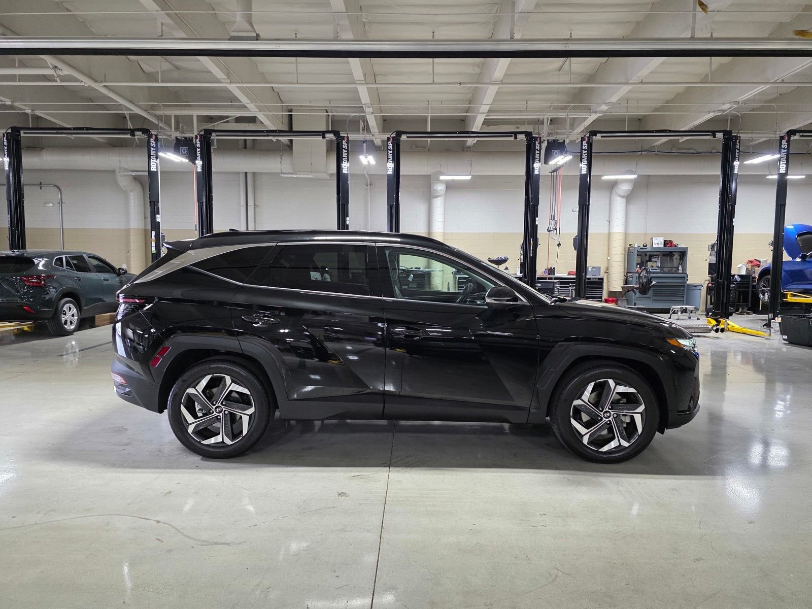 Used 2023 Phantom Black Hyundai Limited image 8