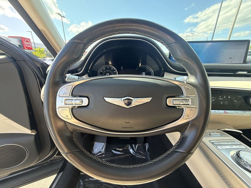 Used 2023 Black Genesis 2.5T image 14