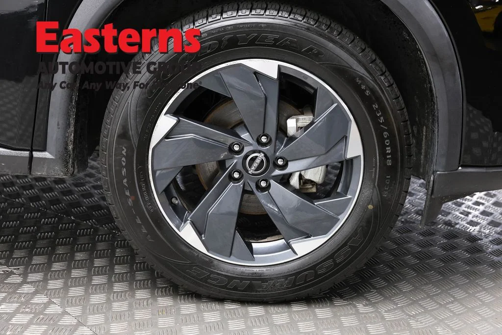 Used 2024 Black Nissan SV image 29