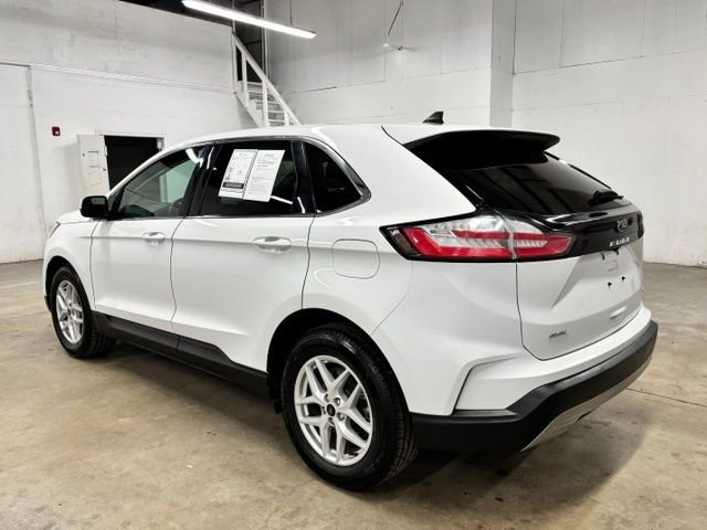 Used 2024 White Ford SEL image 5