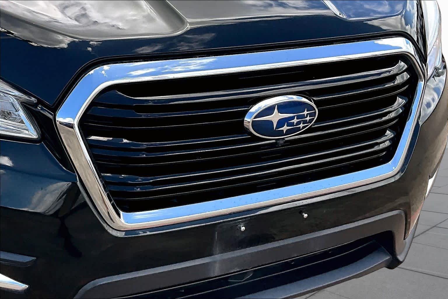 Used 2022 Crystal Black Silica Subaru Touring image 29
