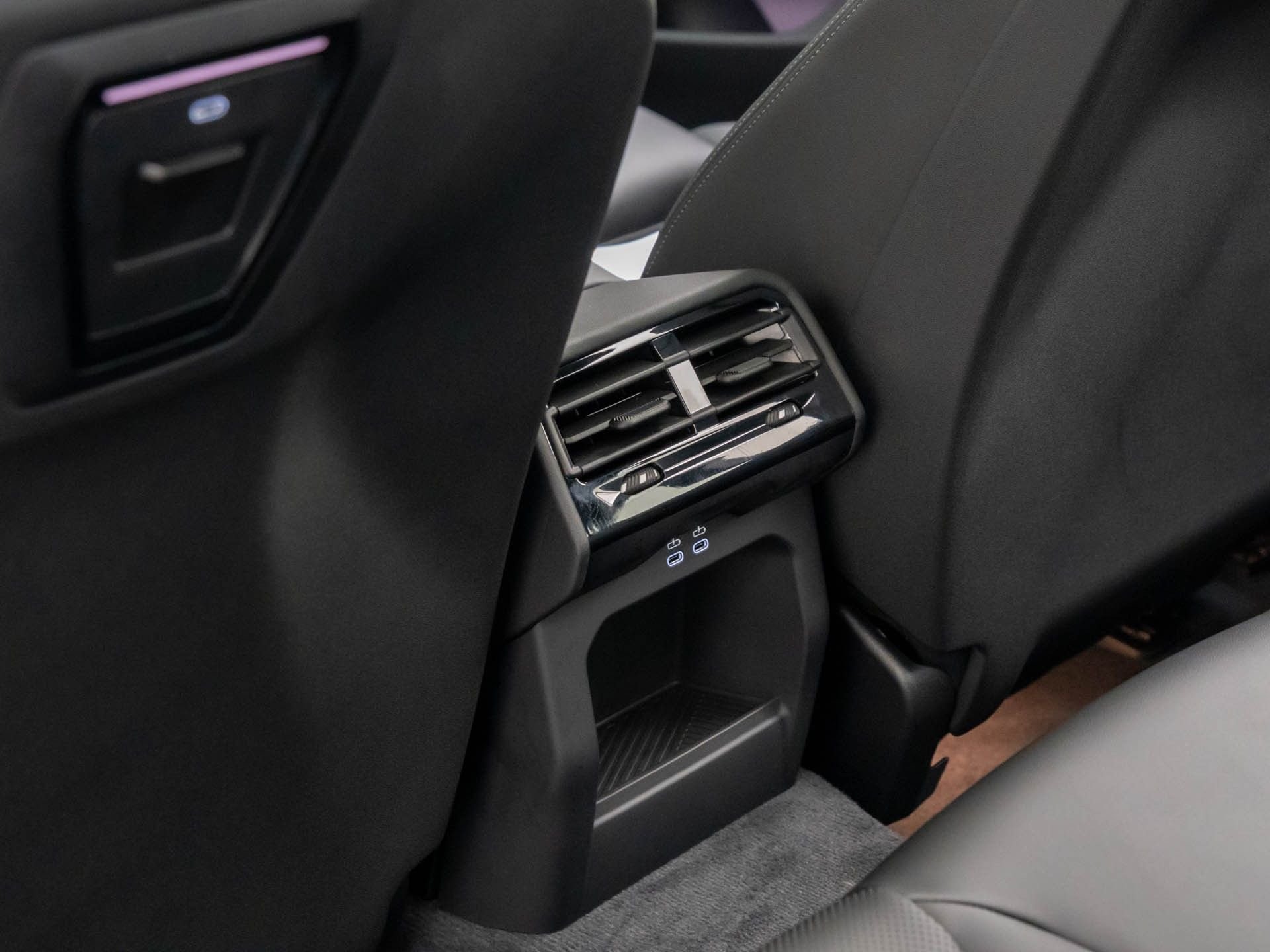 New 2026 Dark Graphite Metallic BMW 530i xDrive image 19