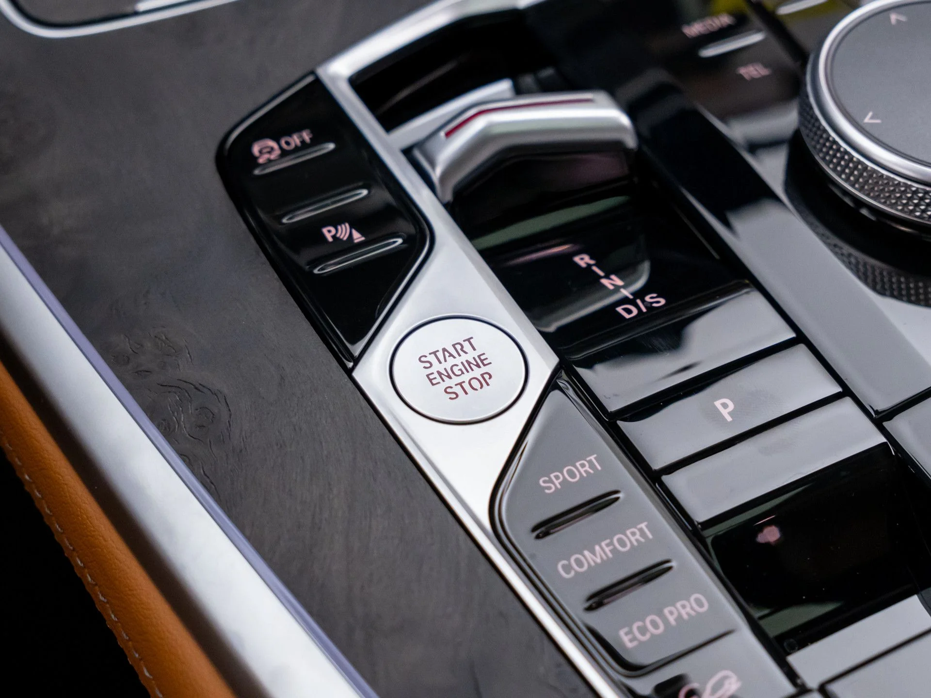 New 2026 Gray BMW xDrive40i image 23