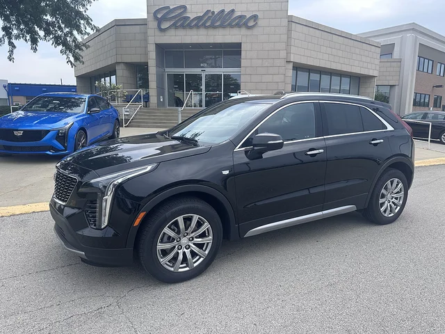 2023 Cadillac XT4 Premium Luxury