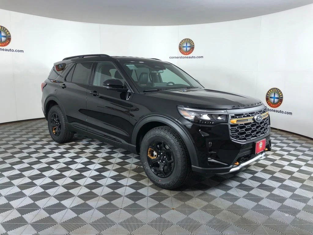 New 2026 Agate Black Metallic Ford Tremor® image 14