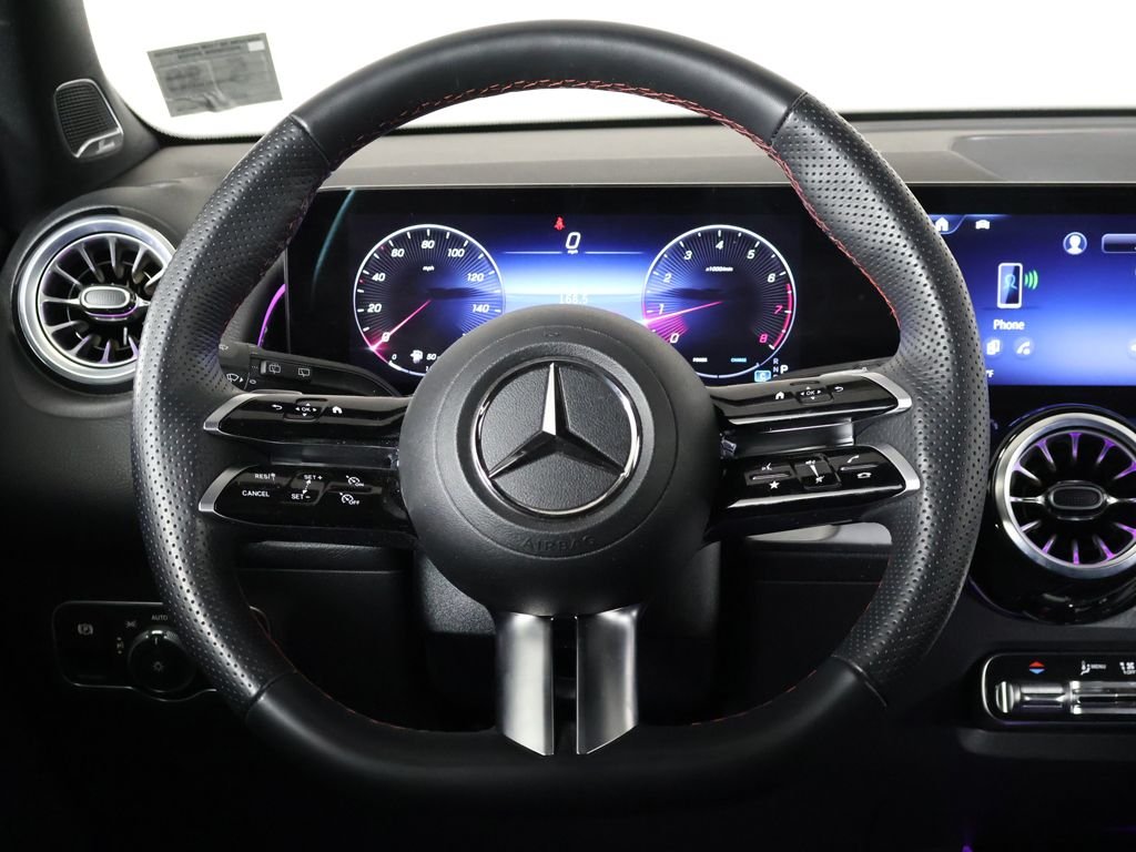 Used 2025 White Mercedes-Benz GLB 250 image 38