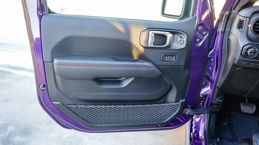 New 2026 Reign Jeep Rubicon X image 22